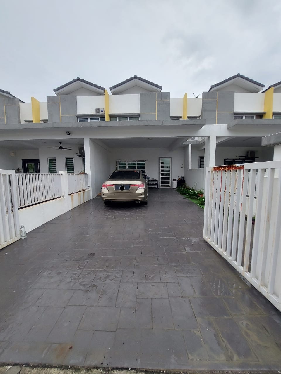 2 STY TERRACE IN BAN ...