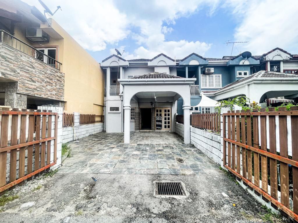 Double Storey Bandar ...