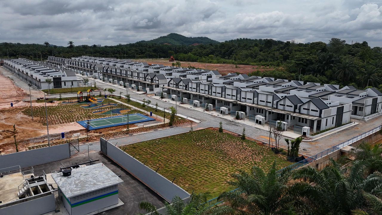 Teres Setingkat Jenderam Hilir - photo 3