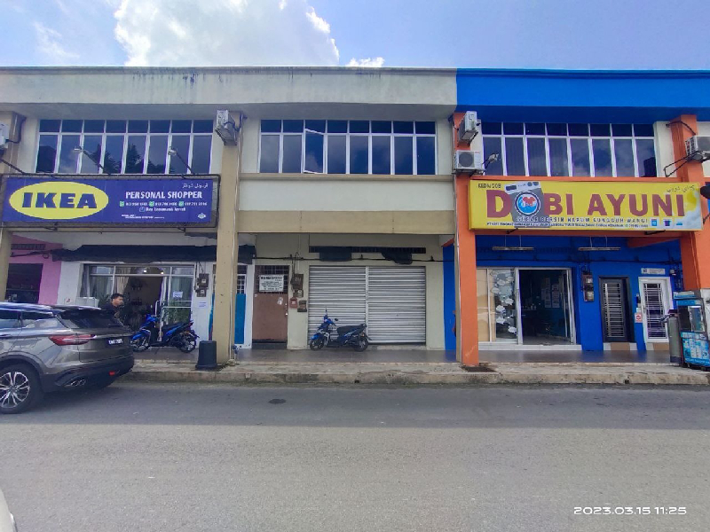 Untuk Dijual Rumah Kedai 2 tingkat Binjai Kemaman 