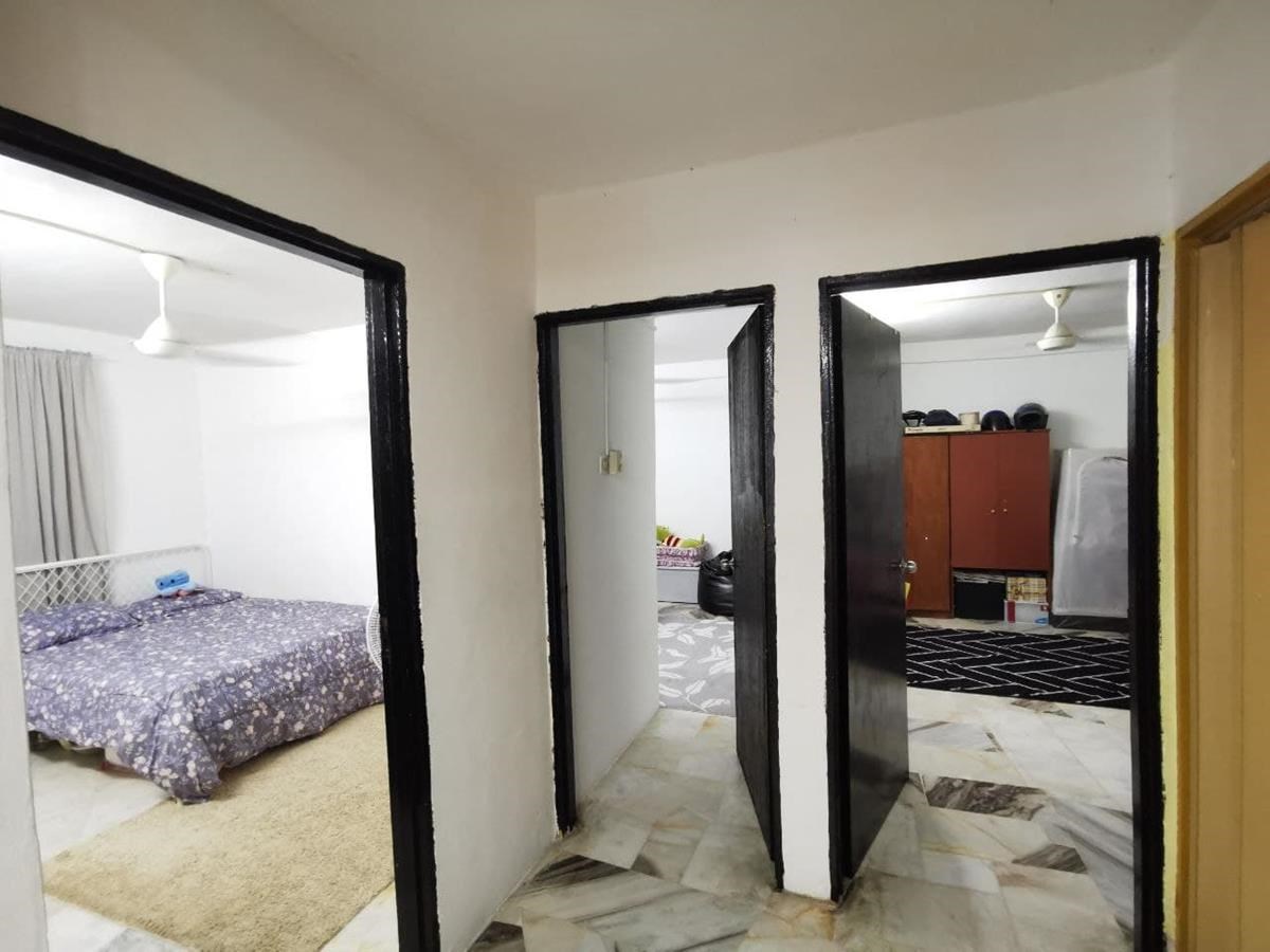 Flat PKNS Seksyen 7 Shah Alam - photo 4