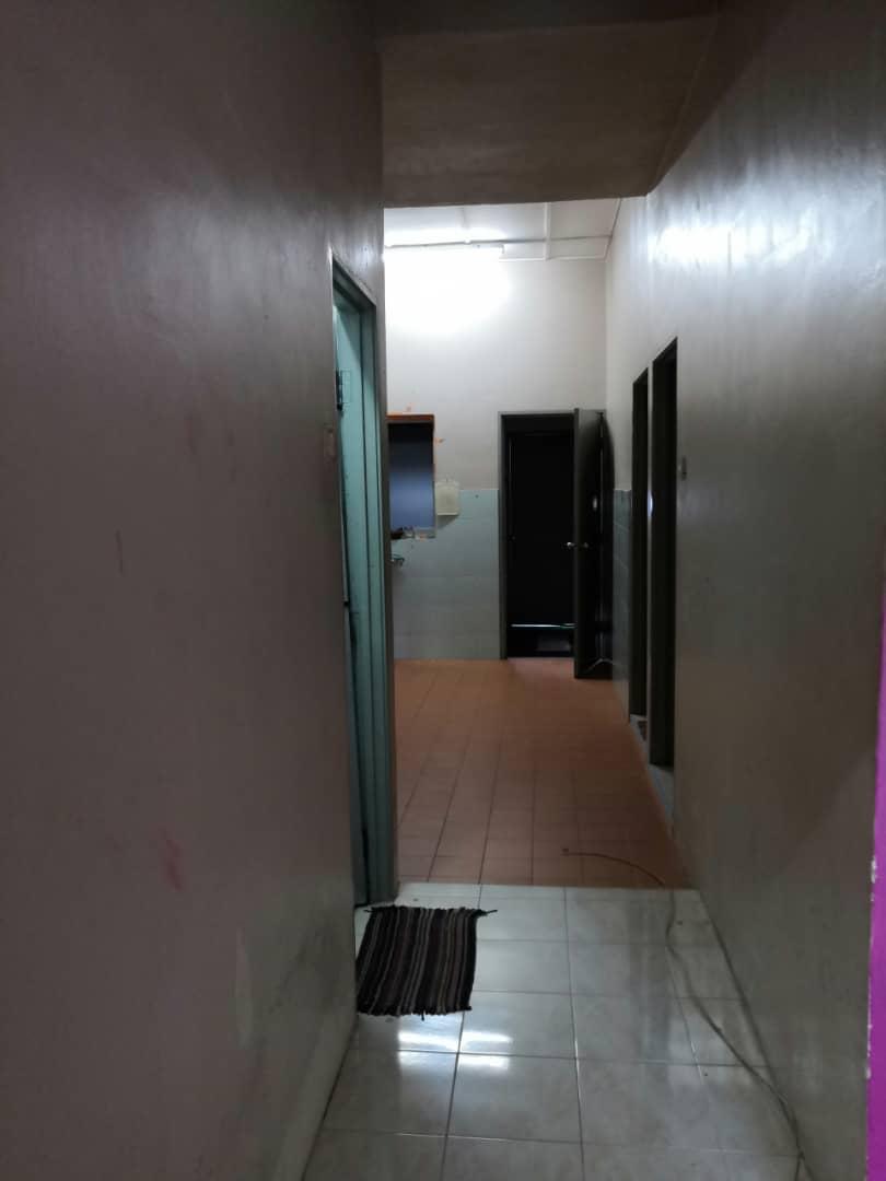 Single Storey End Lot Pandan Damai Kuantan - photo 3