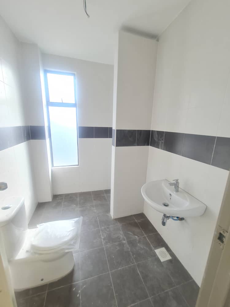 Teres 3 Tingkat Taman Promenade Villa Tg Lumpur - photo 2