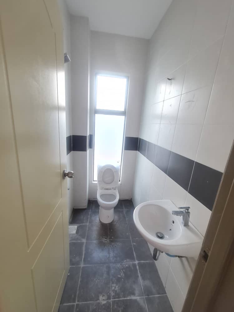 Teres 3 Tingkat Taman Promenade Villa Tg Lumpur - photo 11
