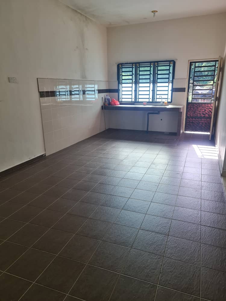 Teres Setingkat Taman Ketapang 1 Pekan - photo 5