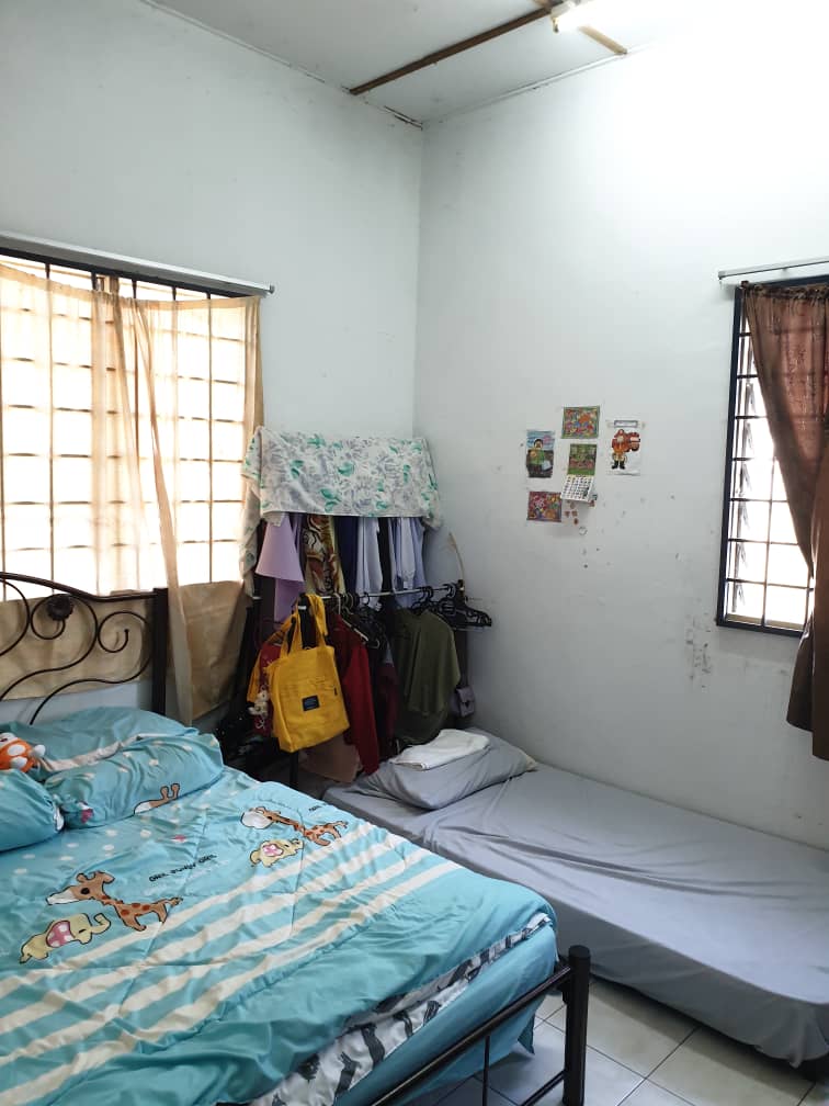 Semi D Taman Seri Setia Pekan CORNERLOT