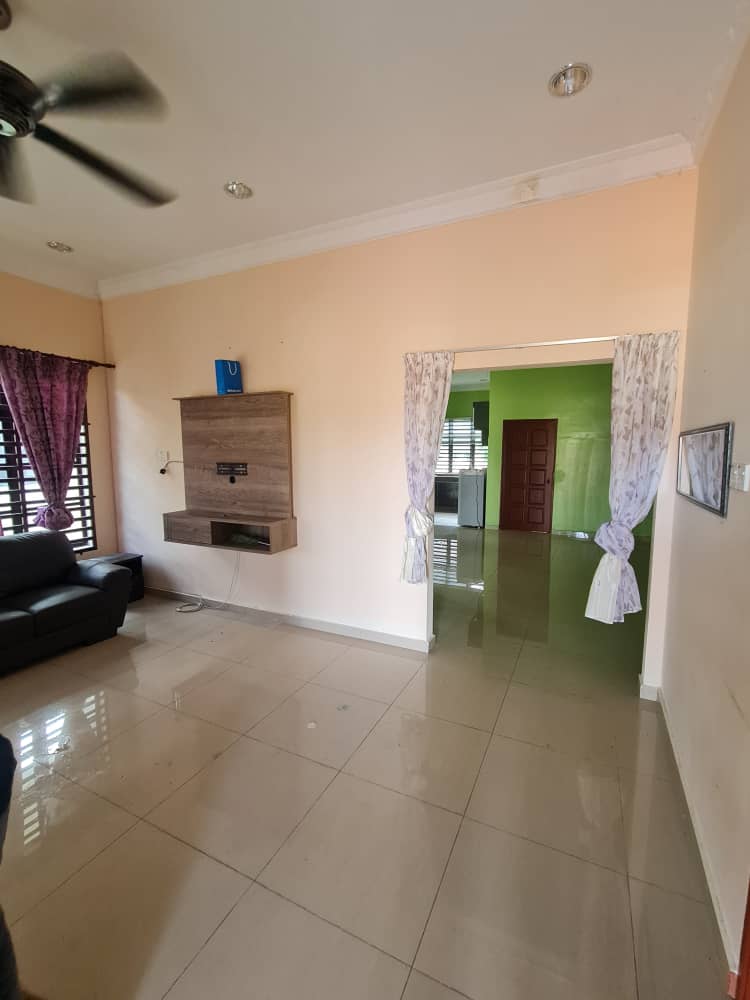 Banglo Setingkat Kg Tanah Putih Pulau Serai Pekan - photo 2