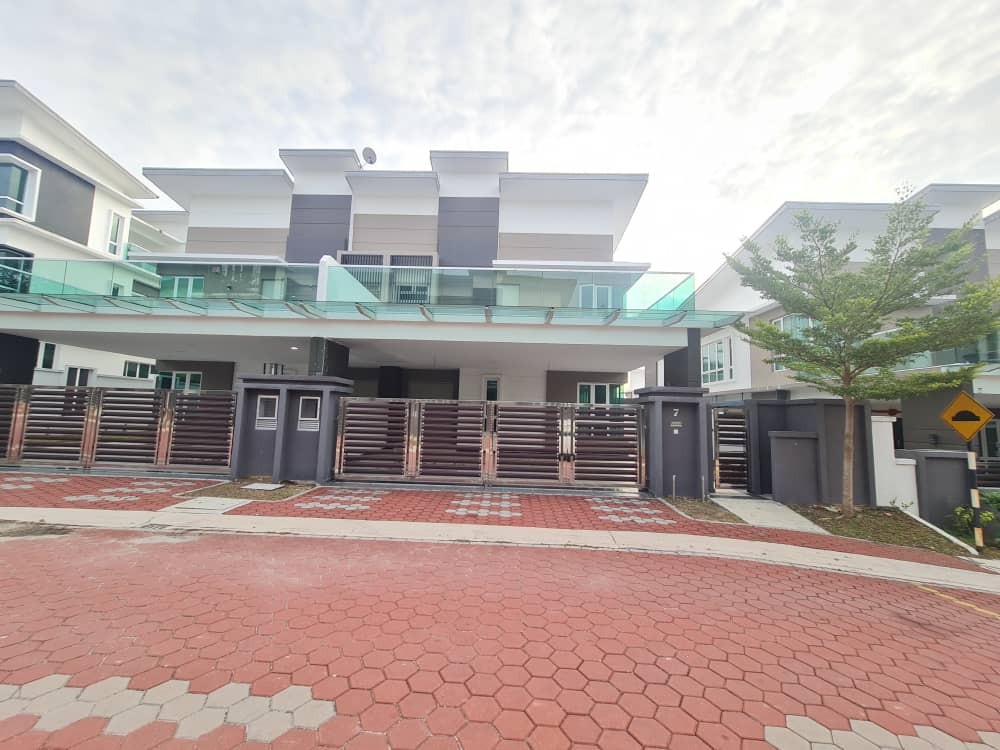 Semi D 2 Tingkat Mahkota Height Kuantan TERMURAH