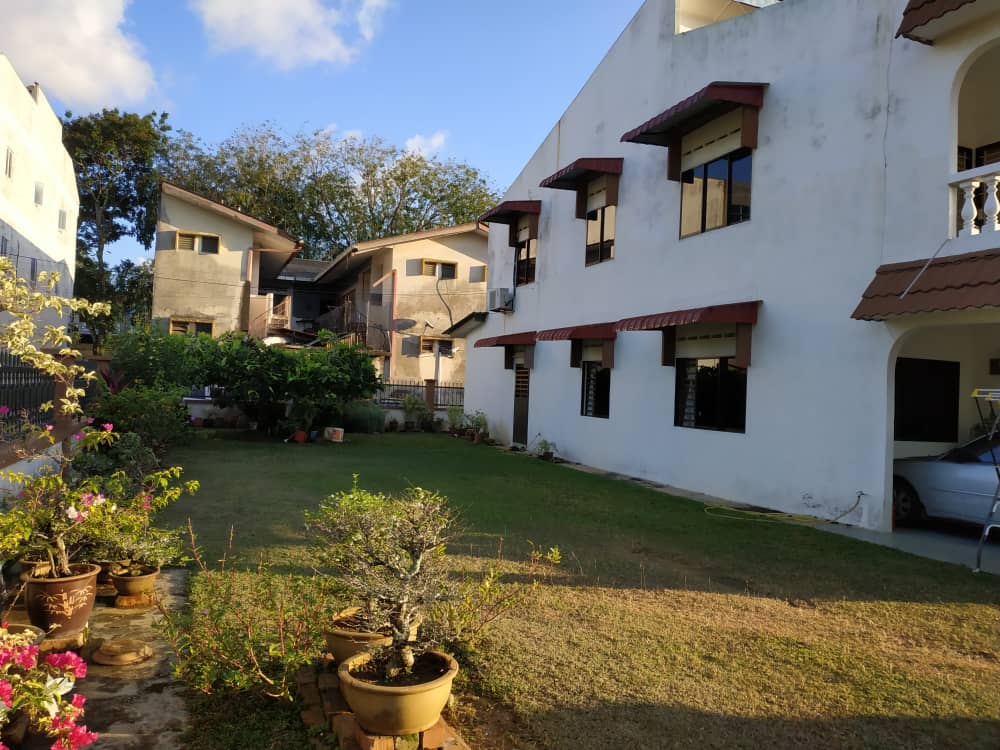Corner lot Terrace Air Putih Freehold - photo 5
