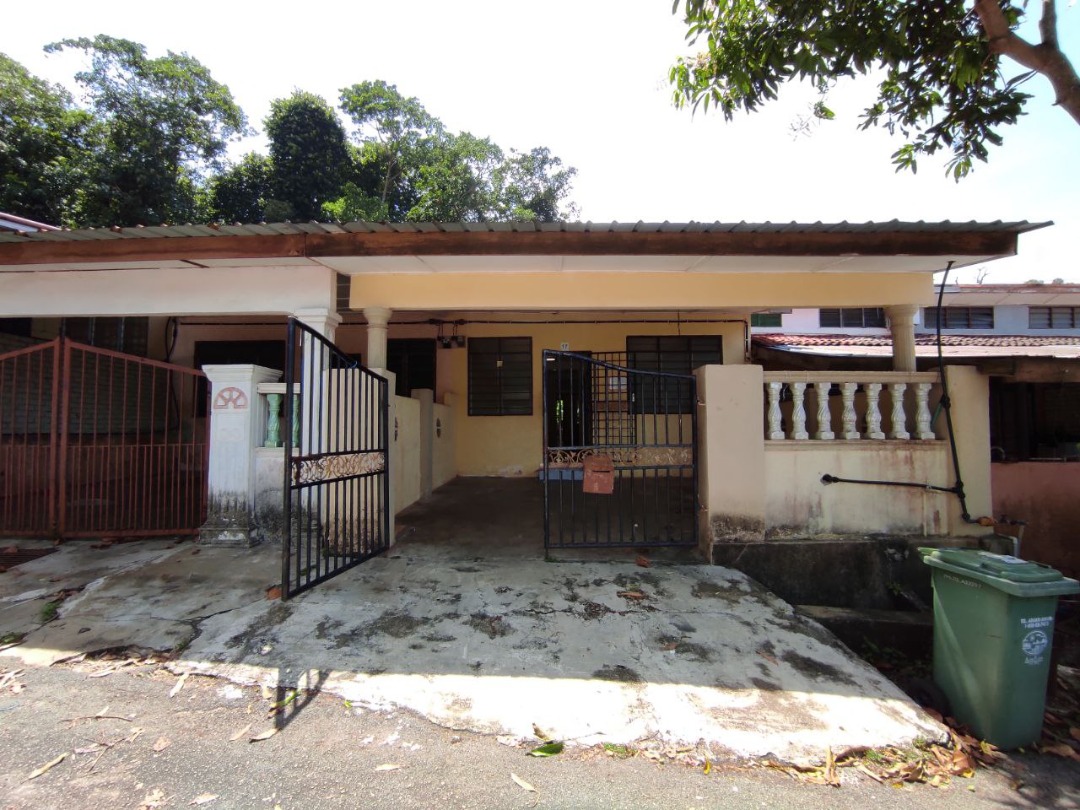 SINGLE STOREY TERRACE TAMAN DATO RASYID KUANTAN - photo 1