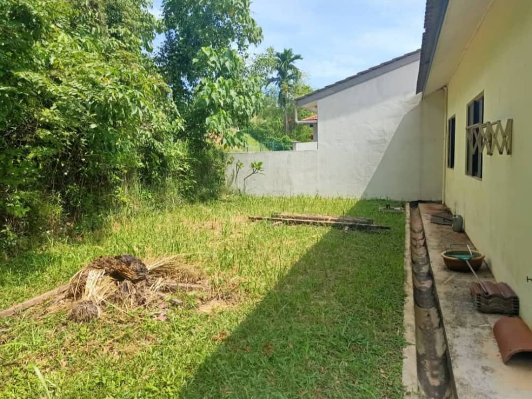 SEMI D ENDLOT PELINDUNG MAJU BESERAH TANAH LUAS - photo 2