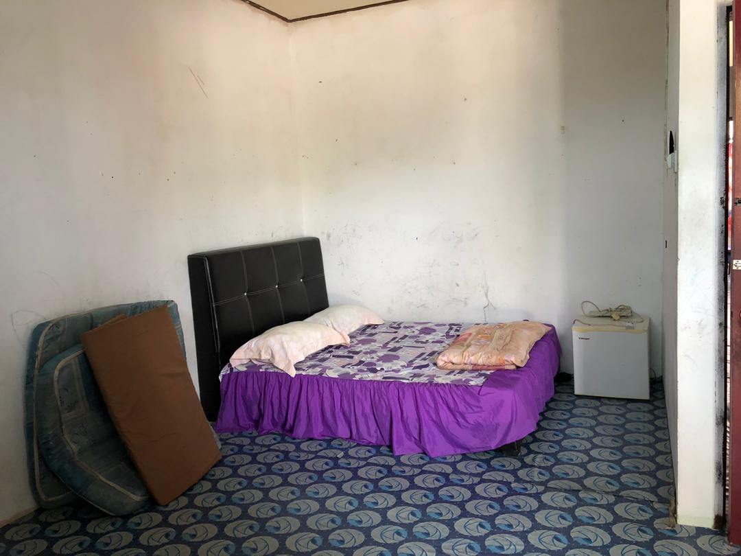 Rumah Teres 2 Tingkat Taman Geliga Permai - photo 4