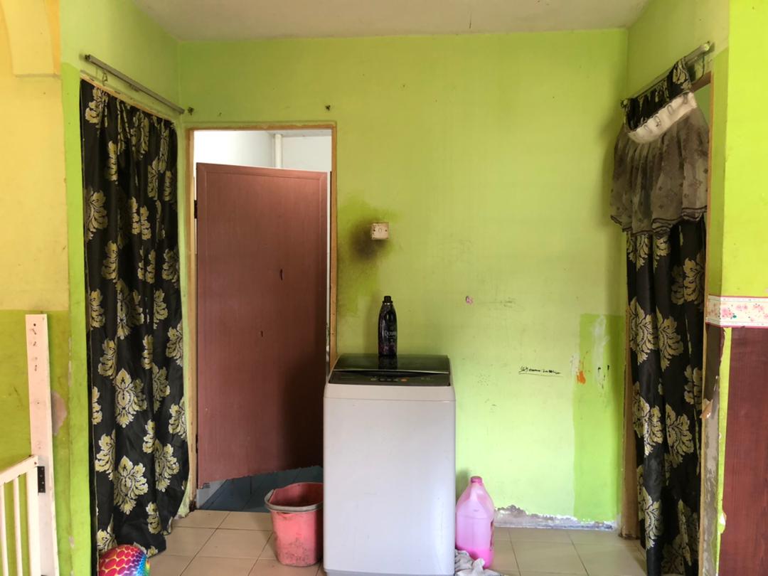 TERLAJAK MURAH Rumah Cornerlot Indera sempurna - photo 3