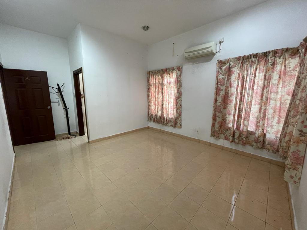 SINGLE STOREY SEMI D ALAM PERDANA IM 12 - photo 2