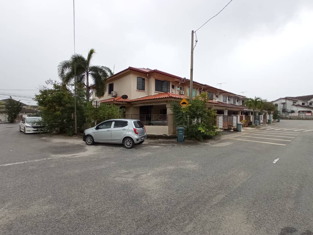 Terrace Alor Akar Corner lot - photo 11