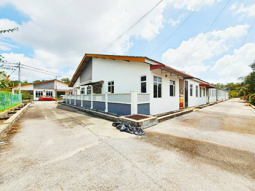 ENDLOT RENOVATED TERRACE SINGLE STOREY PANDAN AMAN - photo 11