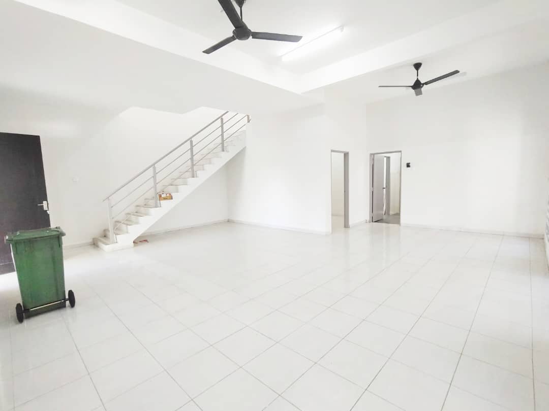 Double Storey End Lot Jln Seri Teruntum - photo 4