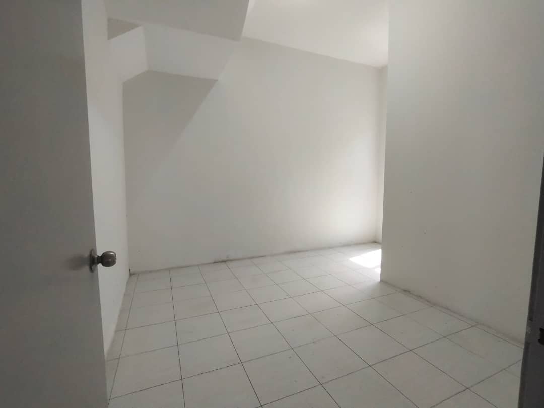 Double Storey End Lot Jln Seri Teruntum - photo 5