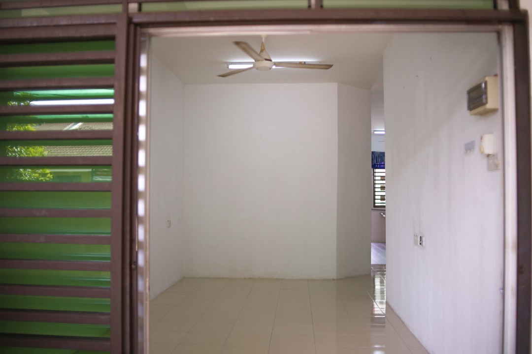 Single Storey Terrace Kg Padang Jaya - photo 2