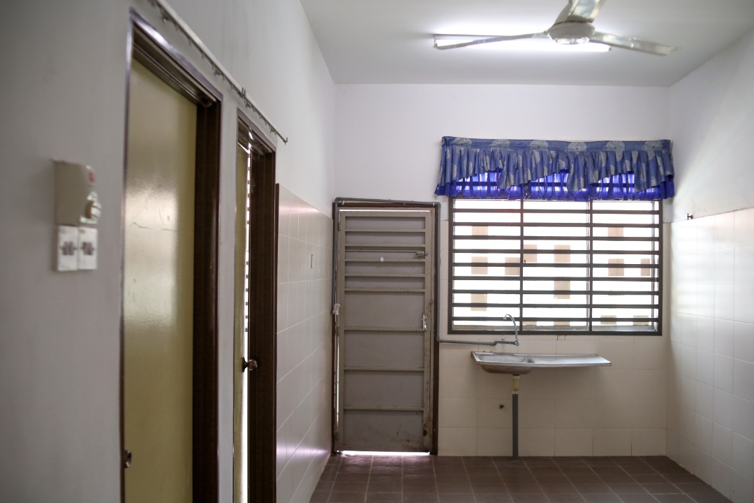 Single Storey Terrace Kg Padang Jaya - photo 8