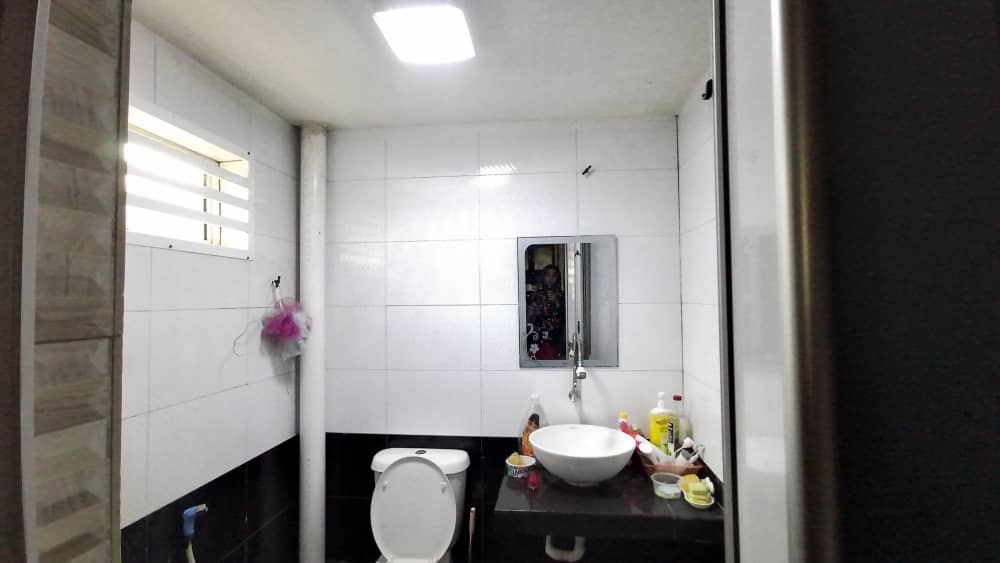 Teres Dua Tingkat Taman Sungai Isap 1 Kuantan - photo 8