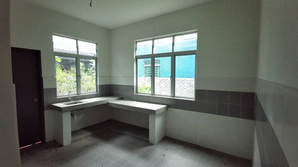 Semi-D 2 Tingkat Taman Koperasi Perdana Chukai - photo 3