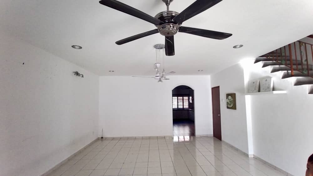 Teres 2 Tingkat Taman Seri Mahkota Aman Kuantan - photo 2