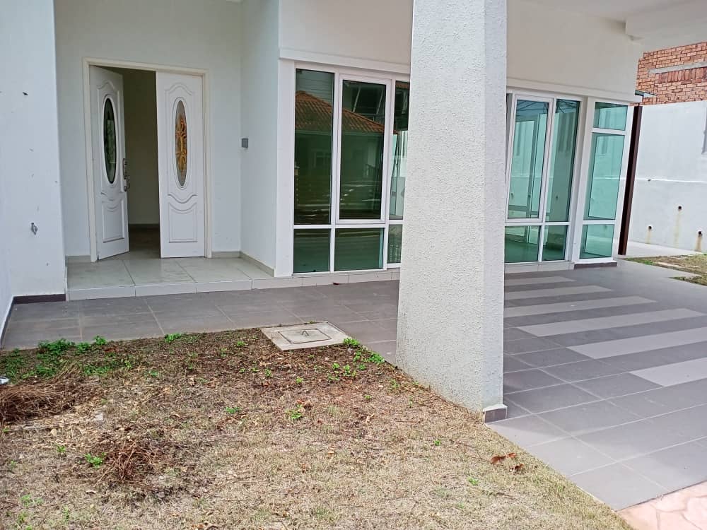 Semi-D Double Storey Pelindung Heights - photo 2