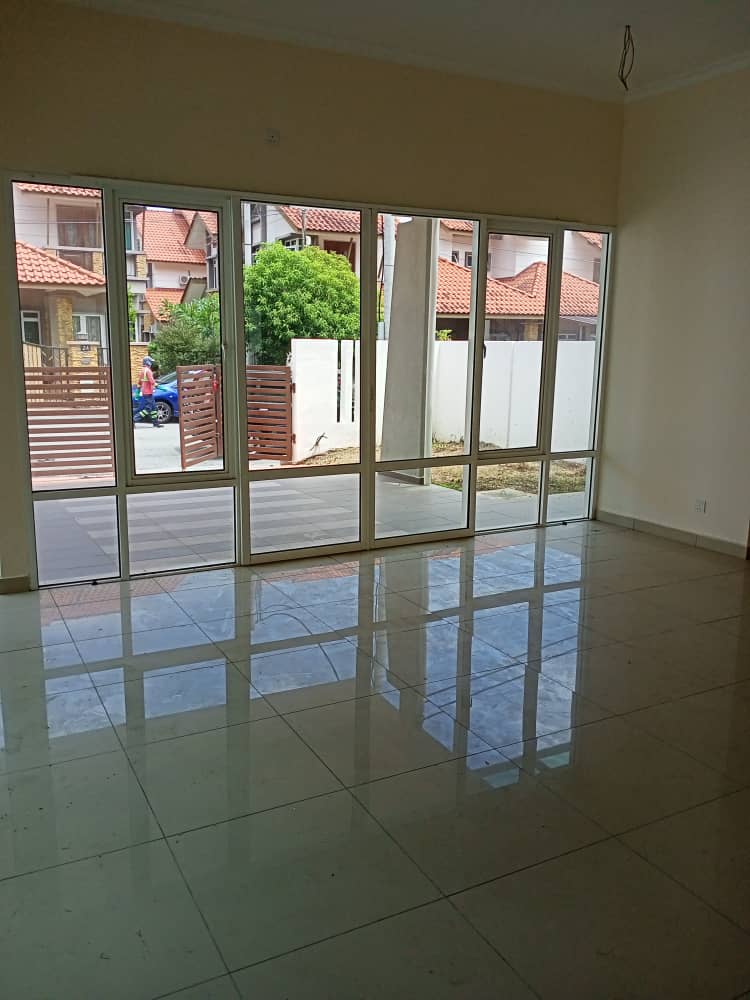 Semi-D Double Storey Pelindung Heights - photo 3