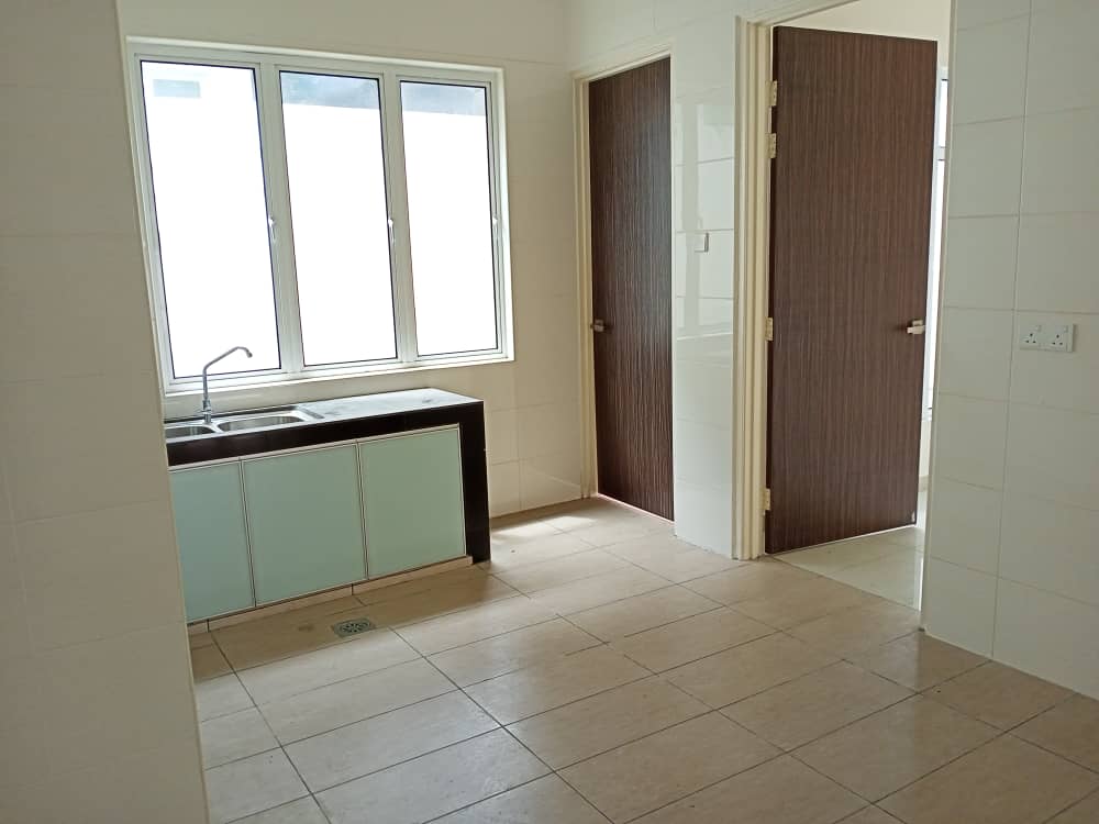Semi-D Double Storey Pelindung Heights - photo 6