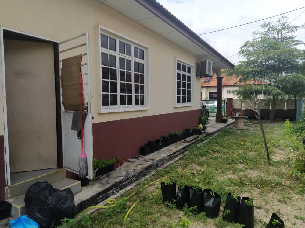 Single Storey Semi-D Pantai Sura Dungun - photo 2