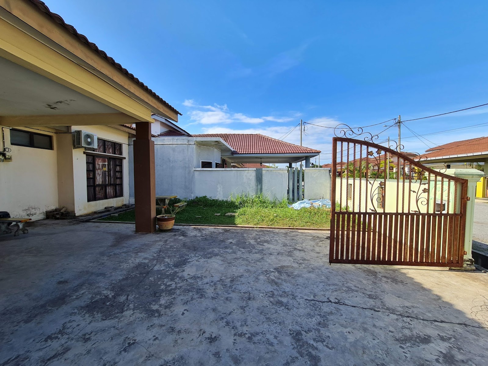 Single Storey Semi-D Indera Sempurna Kuantan - photo 2