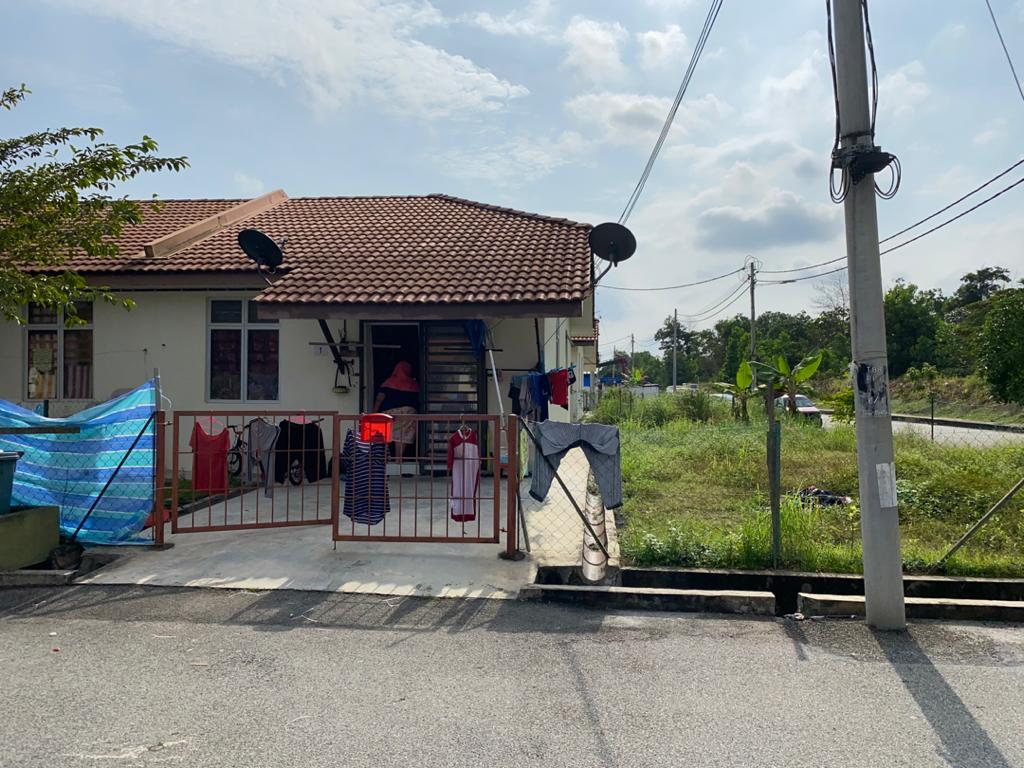 Teres Corner Lot Bukit Rangin I Kuantan - photo 1