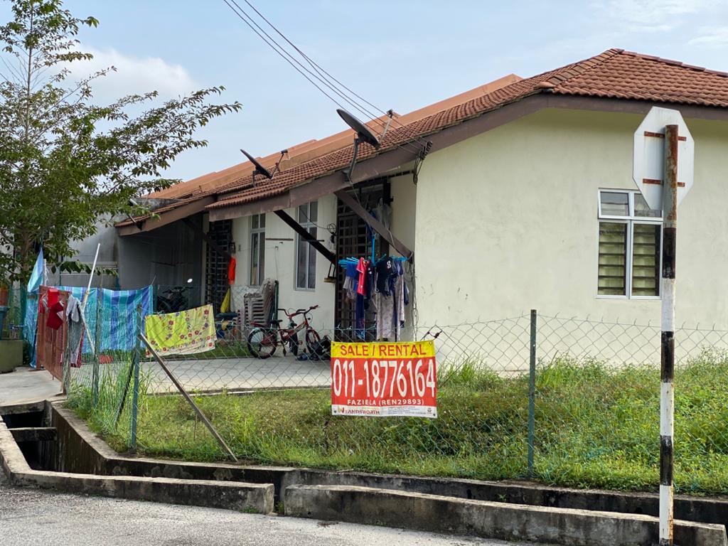Teres Corner Lot Bukit Rangin I Kuantan - photo 2