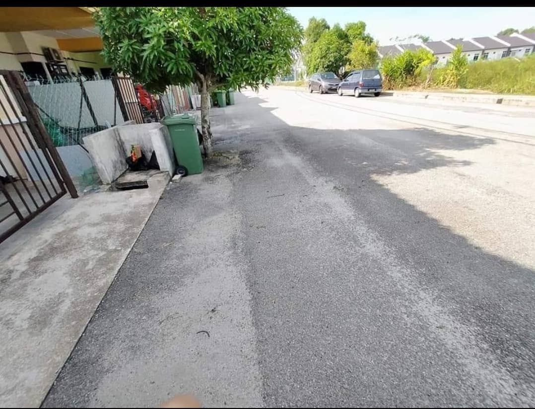 Teres Setingkat Taman Jack Sungai Soi Kuantan - photo 2