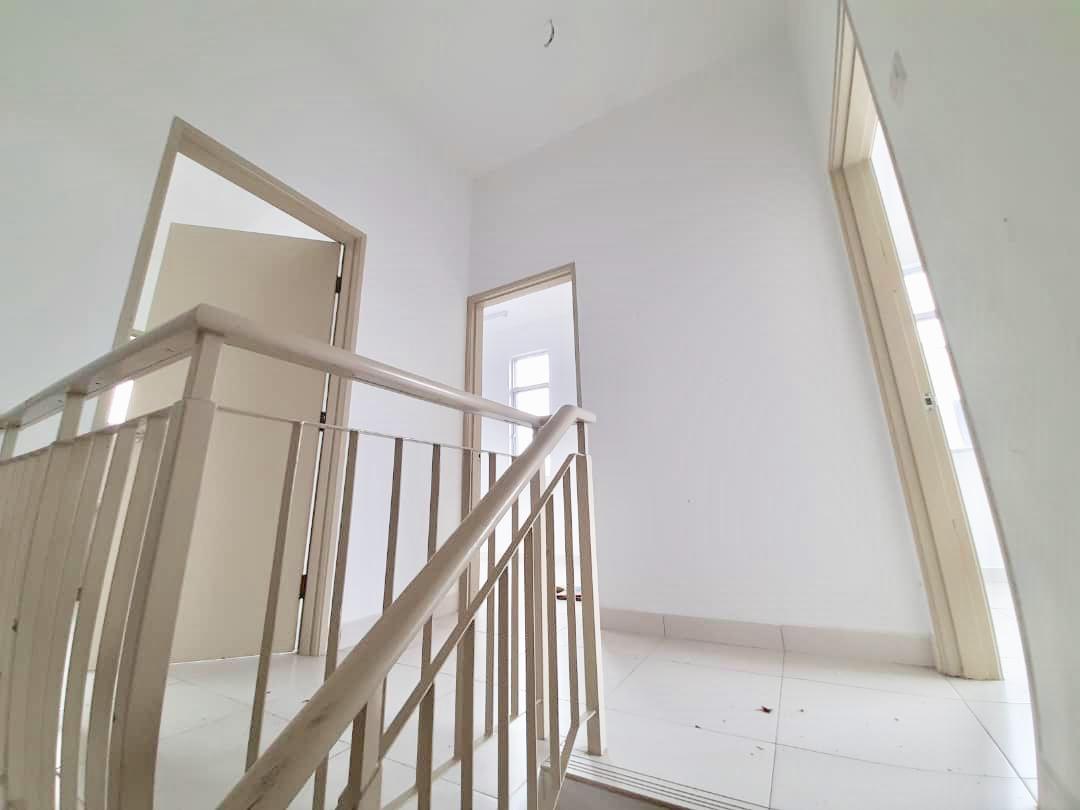 Two Storey Terrace Rafflesia Tmn Pelangi Semenyih - photo 5