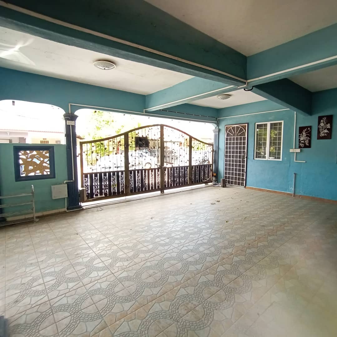 Teres Dua Tingkat Corner Lot Bandar Seri Kerteh - photo 2