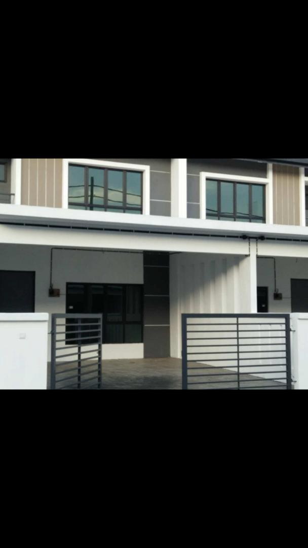 Double Storey Indera Mahkota 2 - photo 1
