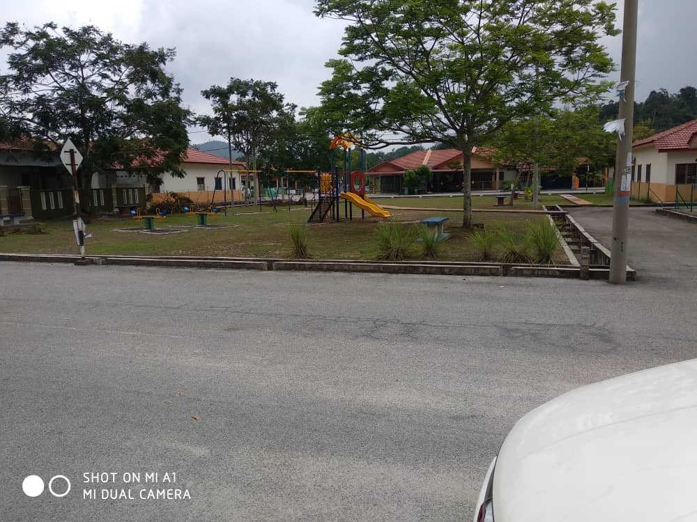 Teres Setingkat Taman Gambang Damai Kuantan - photo 3