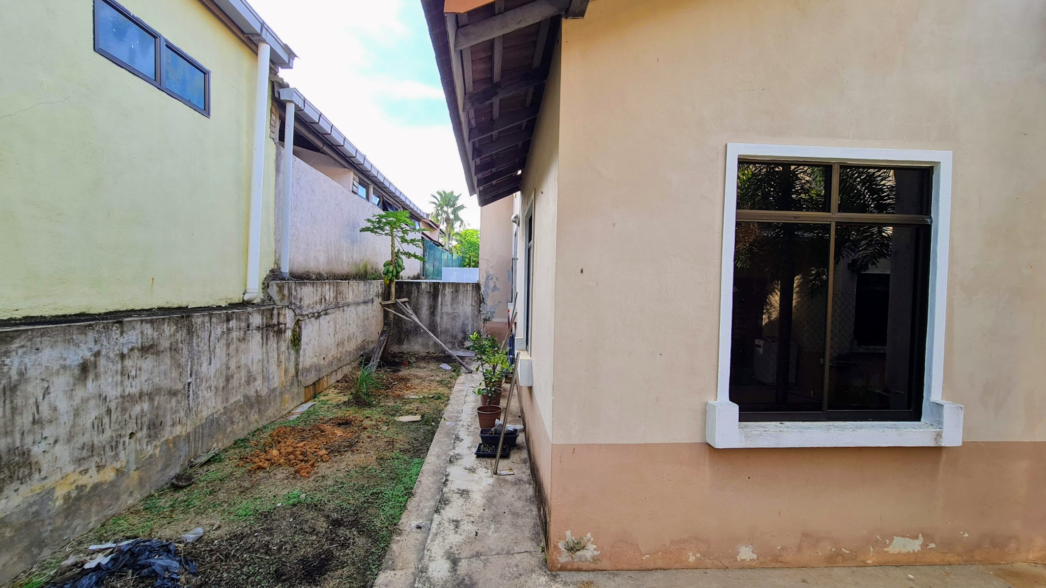 Single Storey Semi-D Alam Perdana Kuantan - photo 2