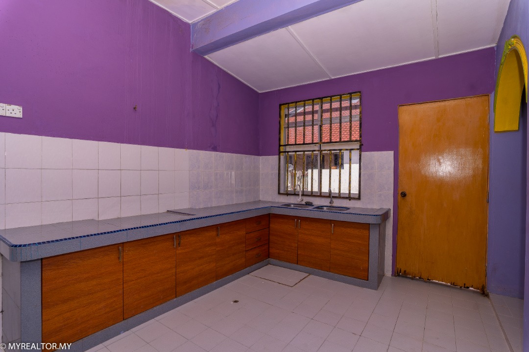 Teres Setingkat Taman Mahkota Permai Batu Sebelas - photo 4