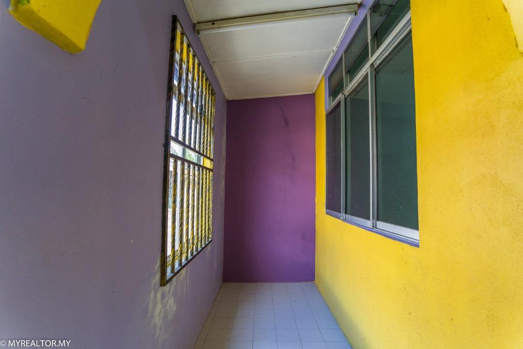 Teres Setingkat Taman Mahkota Permai Batu Sebelas - photo 5