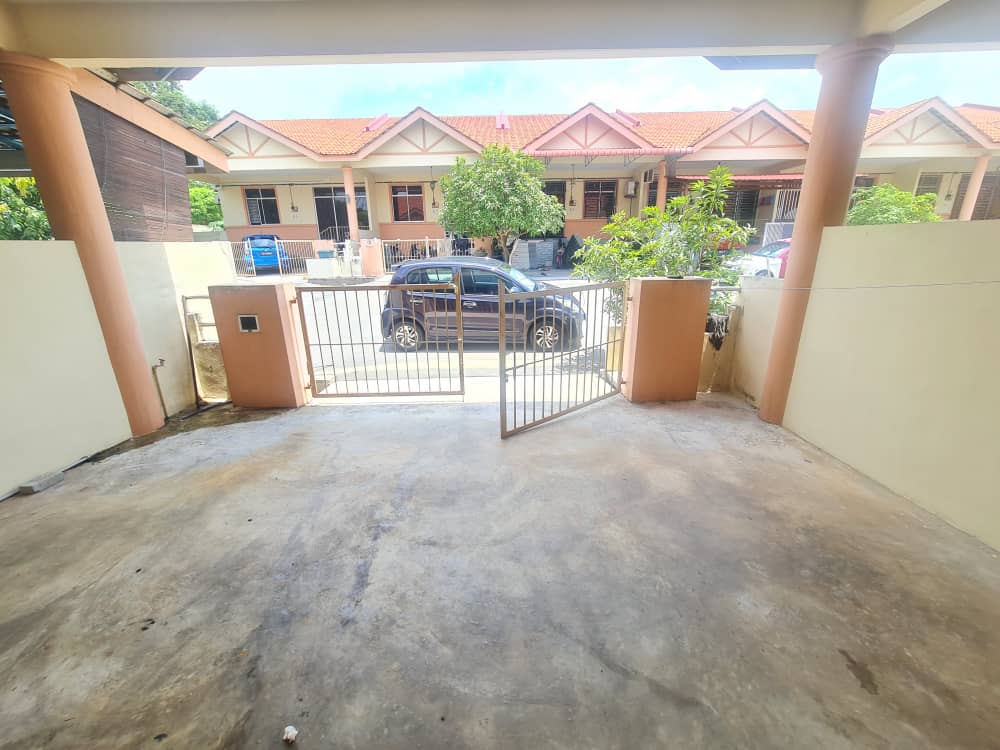 Teres Setingkat Taman Sungai Karang Damai