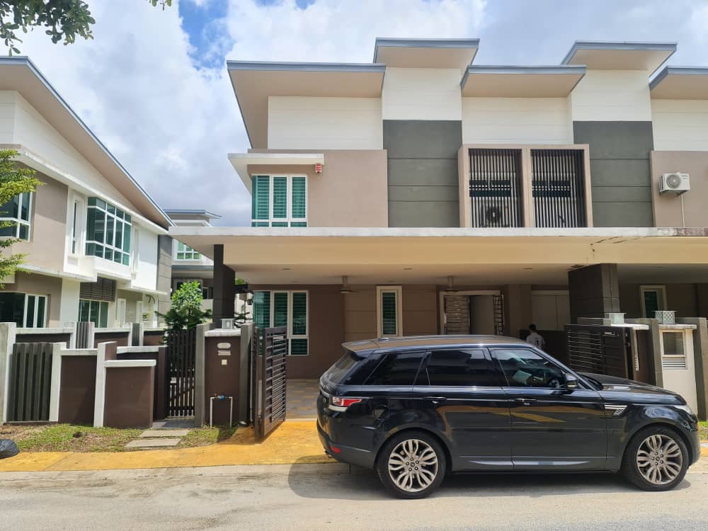 Semi-D Dua Tingkat Mahkota Heights Kuantan