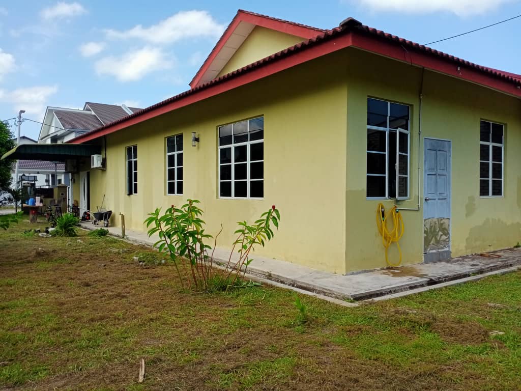 Corner Lot Setingkat Taman Seroja Satu Binjai - photo 2