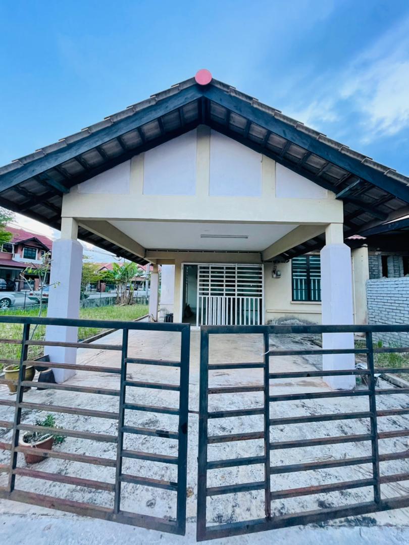 Double Storey Corner Lot Bandar Damansara Kuantan - photo 2