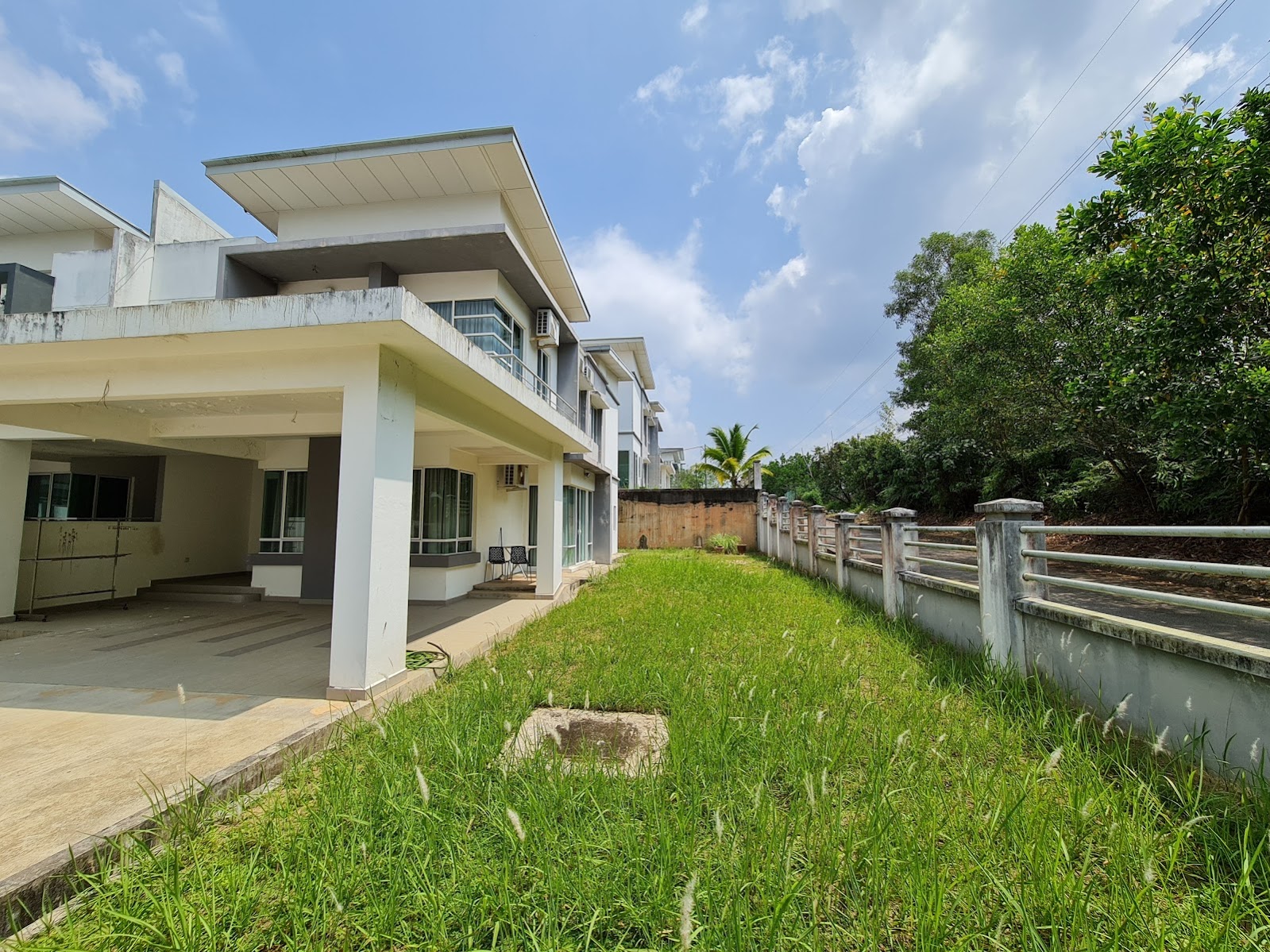 Double Storey Semi-D End Lot Bukit Istana Kuantan - photo 2