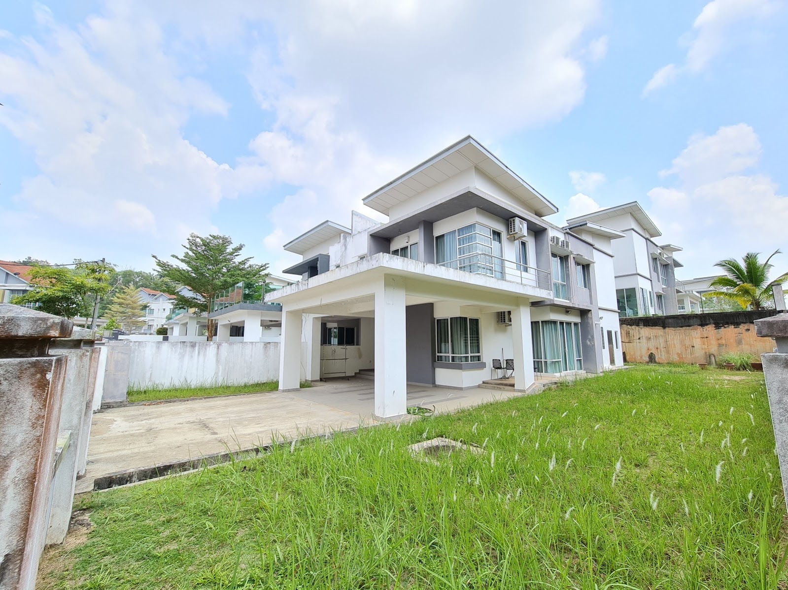 Double Storey Semi-D End Lot Bukit Istana Kuantan - photo 3