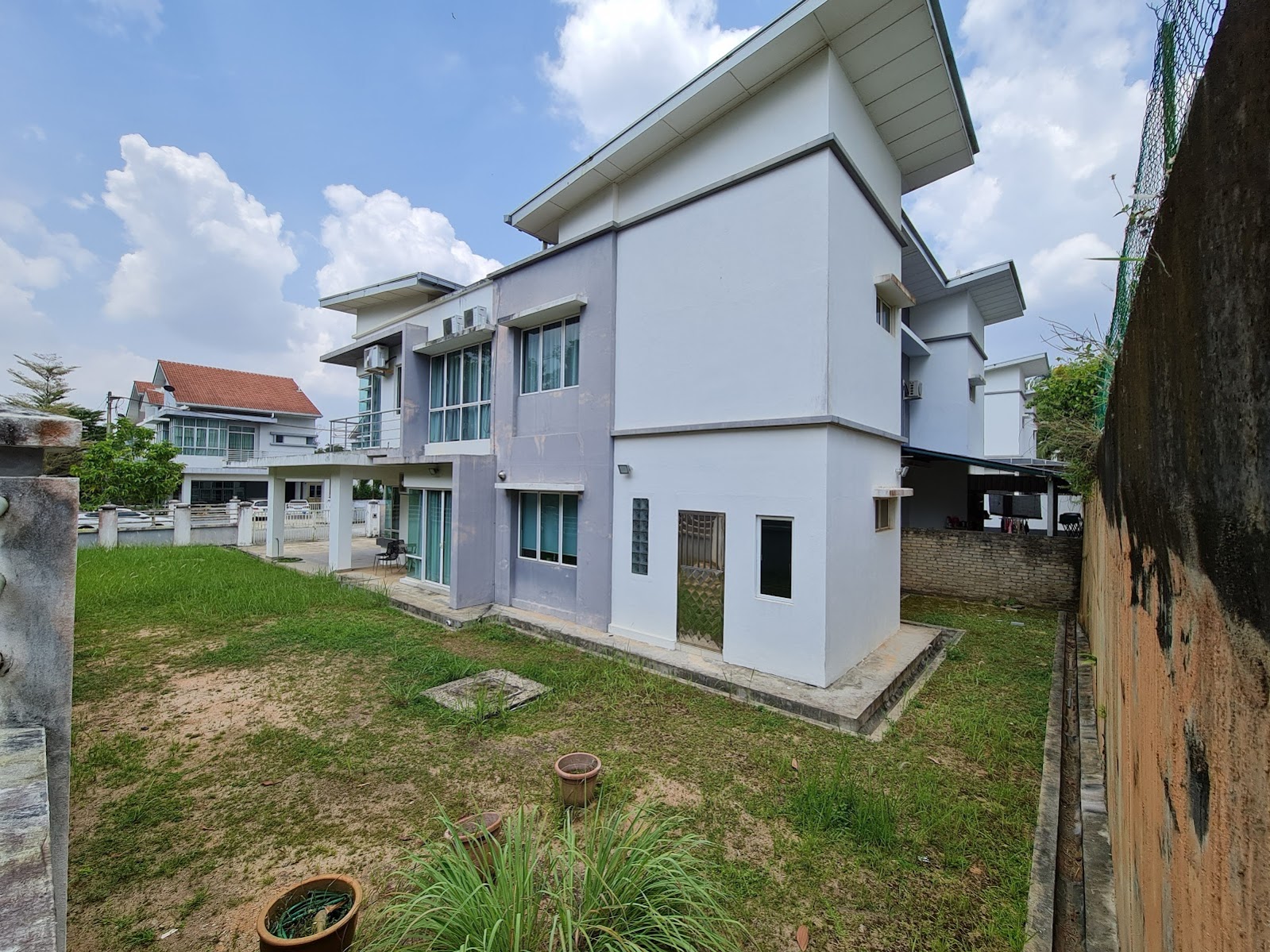 Double Storey Semi-D End Lot Bukit Istana Kuantan - photo 4