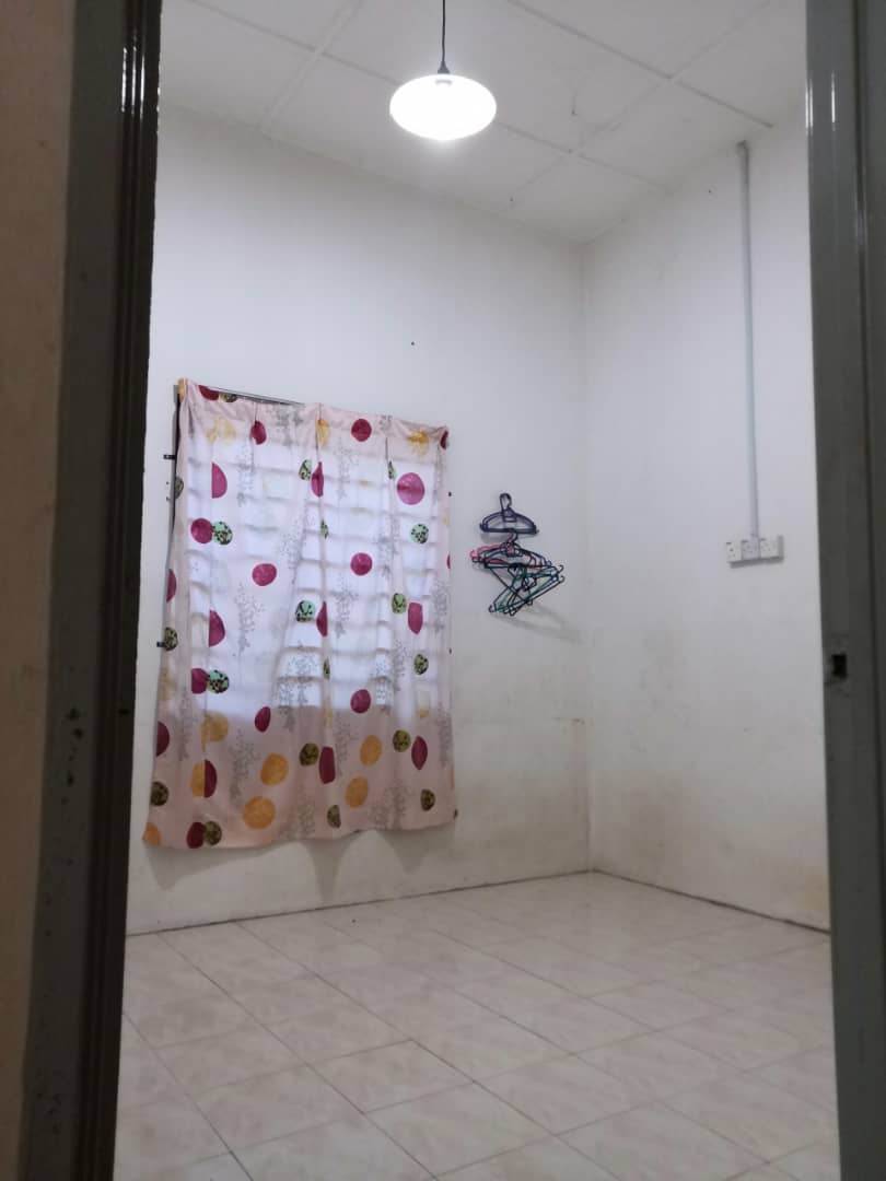 Single Storey End Lot Pandan Damai Kuantan - photo 7